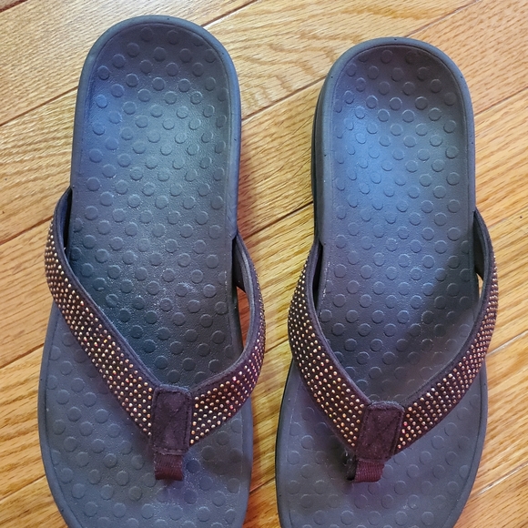 Vionic Sandals - Picture 2 of 9